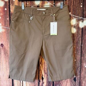 Röhnisch Women's Bermuda
Length Golf Shorts in Khaki
Brown Size 40